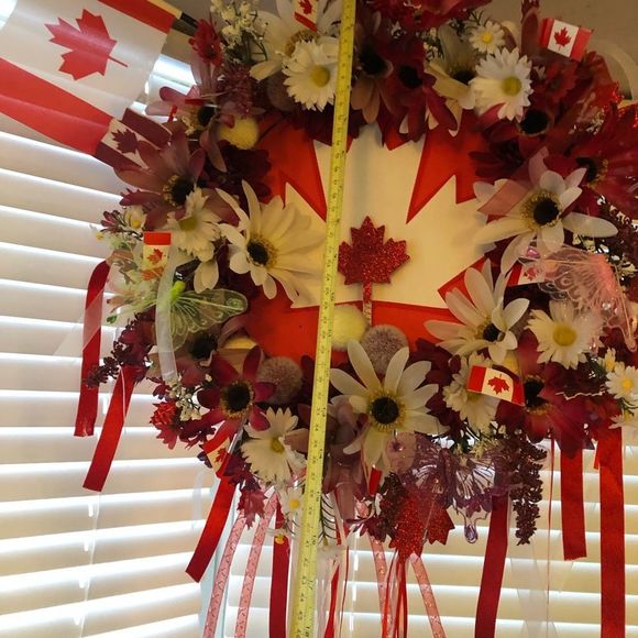 Canada day wreath - Picture 2 of 6